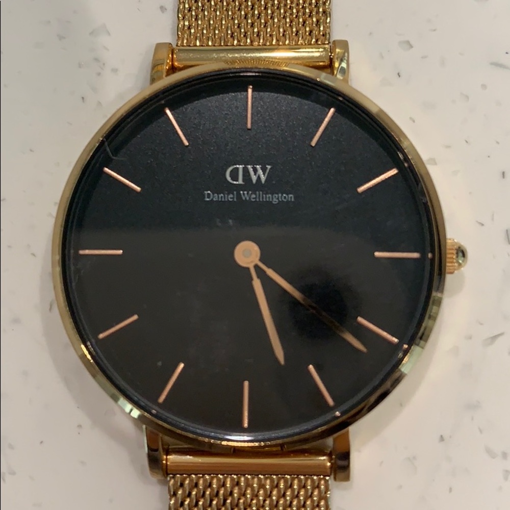 Daniel Wellington watch - barely worn!